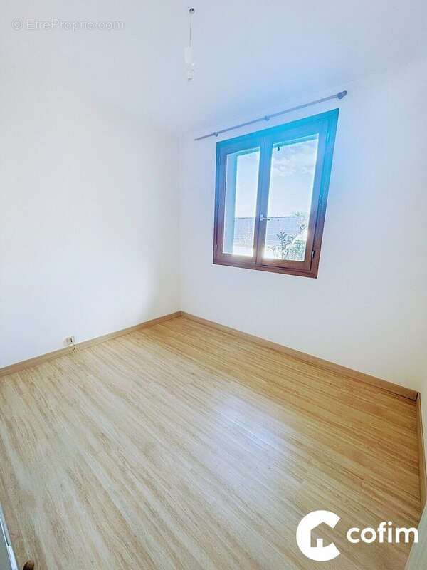 chambre 2 de la maison 'libre'  - Maison à LOURDES