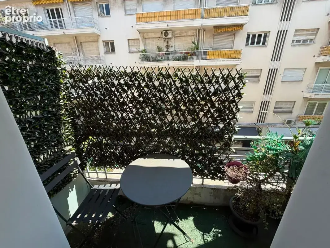 NICE CARRE D'OR - 2 pièces 55m² - photo 2