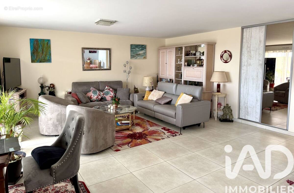 Photo 1 - Appartement à FREJUS