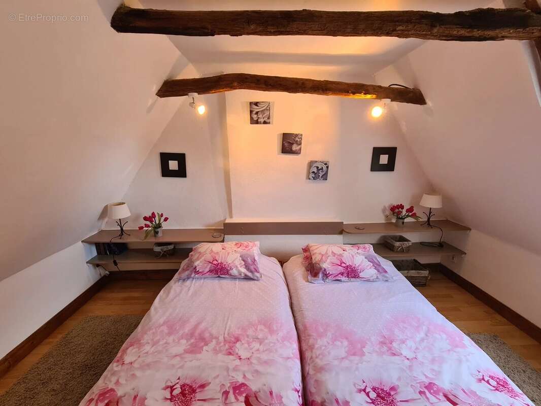 Maison à NADAILLAC-DE-ROUGE