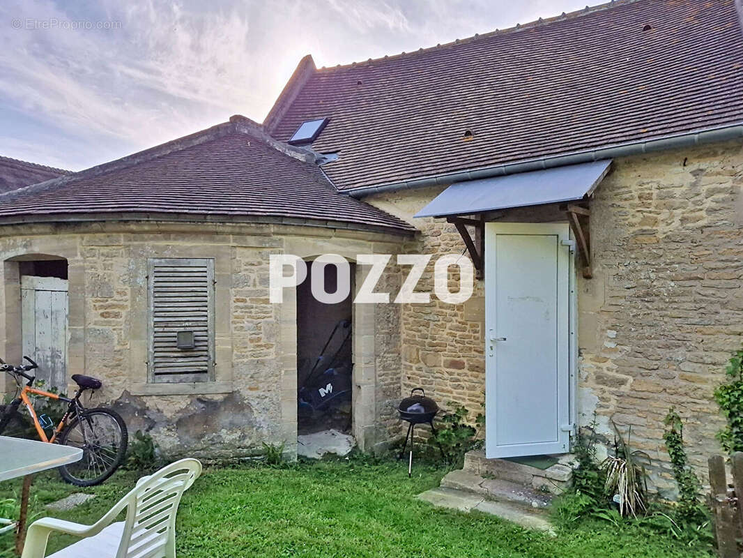 A Vendre Maison individuelle en pierre à Bernières sur  Mer (14990) - photo 14