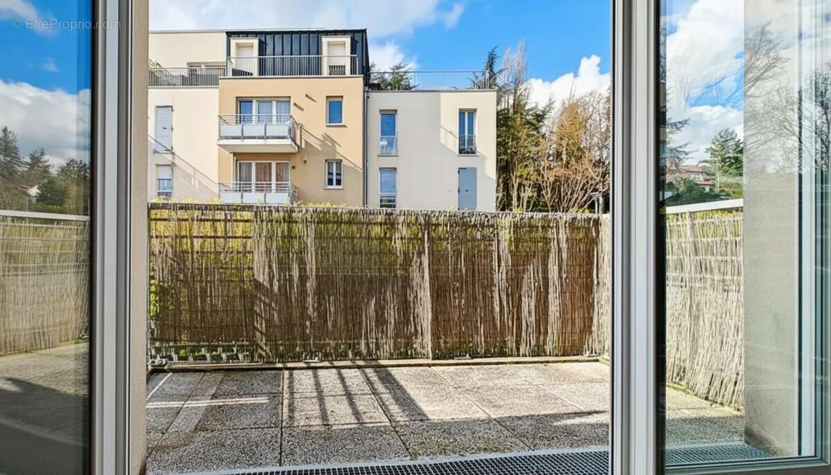 Appartement à BREUILLET