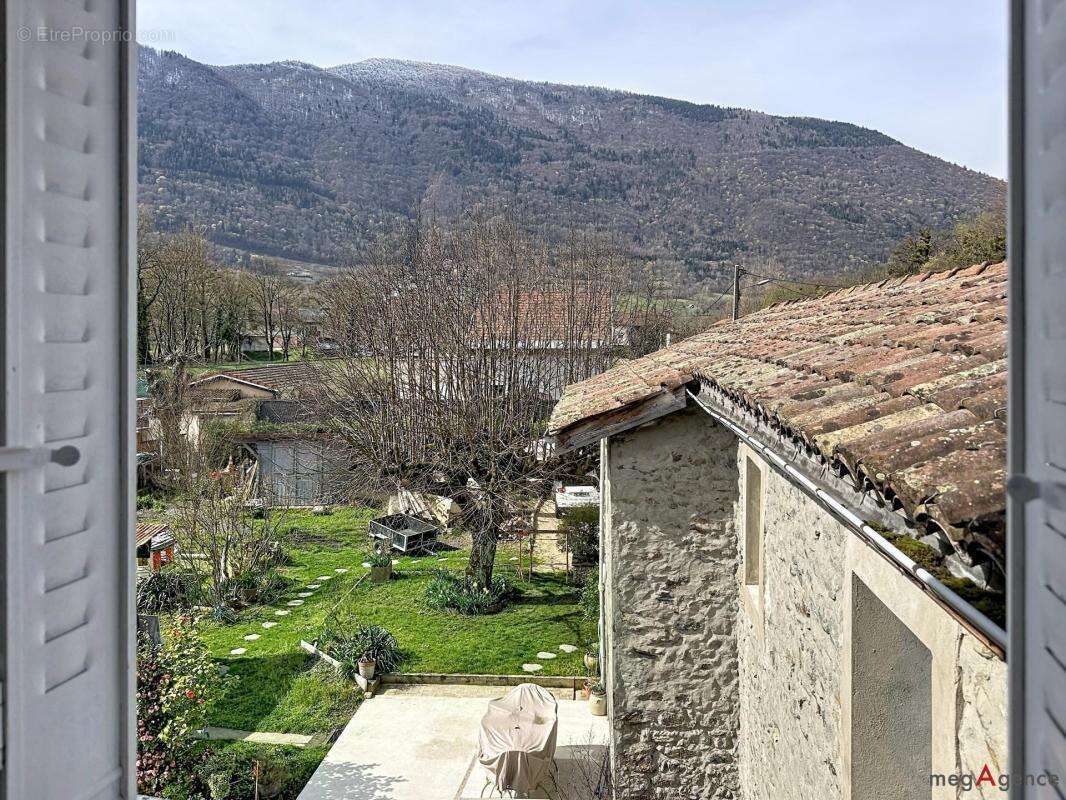 Appartement à VIZILLE