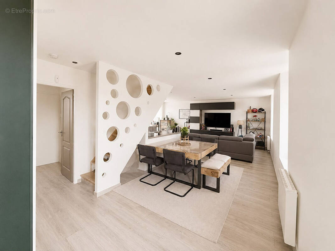 Appartement en duplex proche de la gare d'esbly - photo 1
