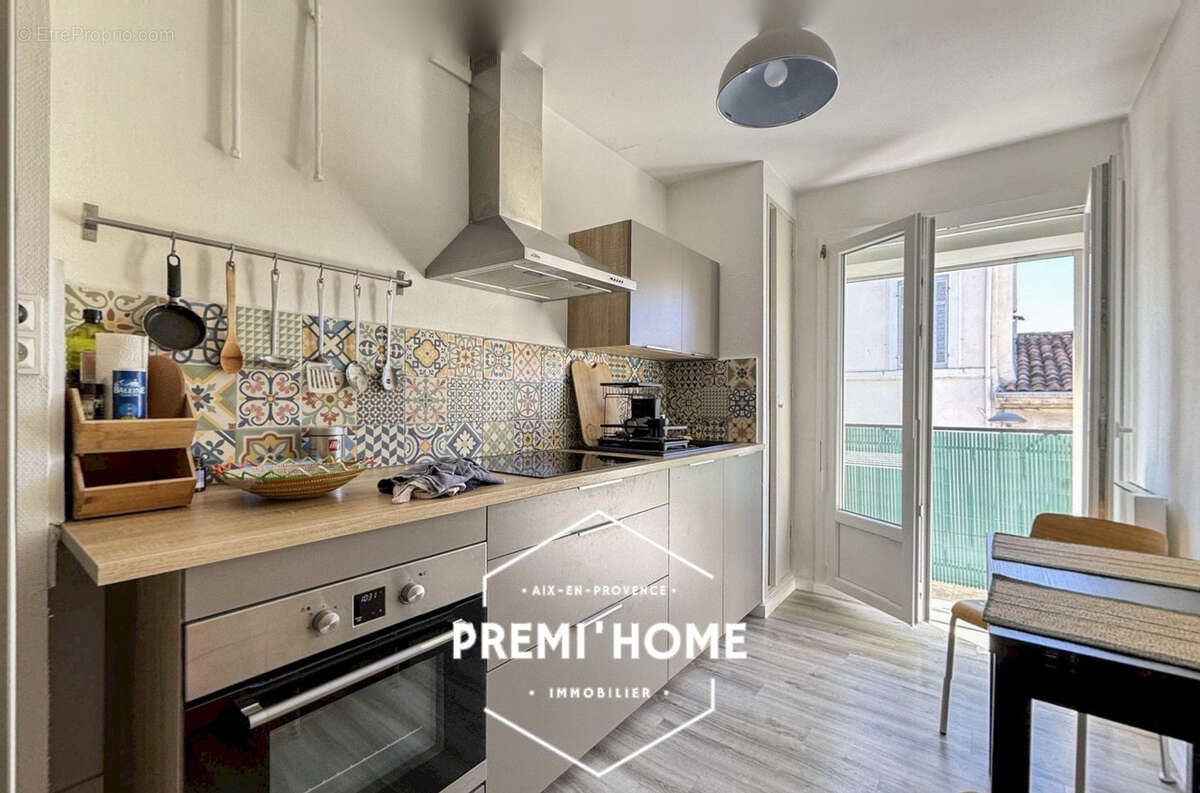 Appartement à MARSEILLE-5E
