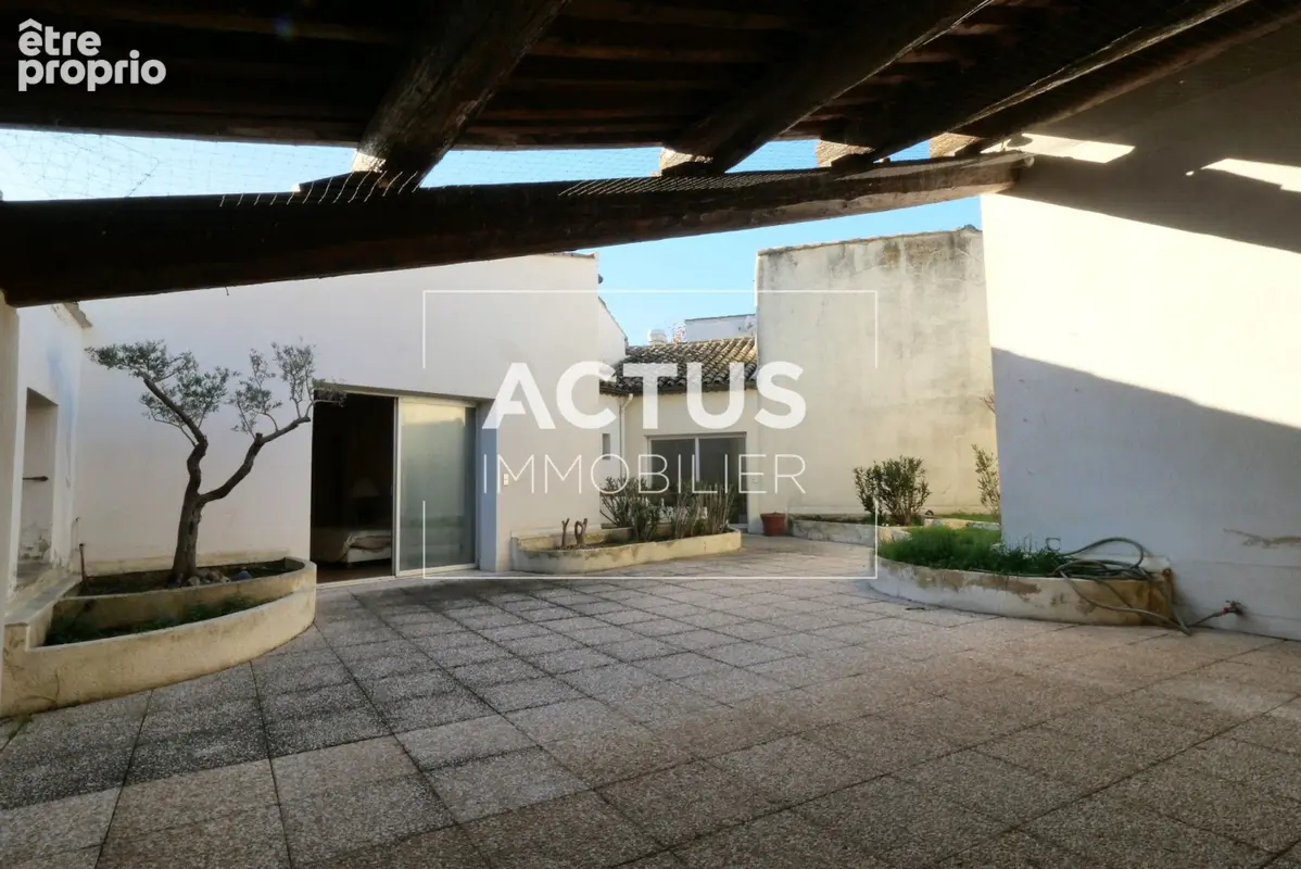 Maison 439 m² à Salon-De-Provence  - photo 8