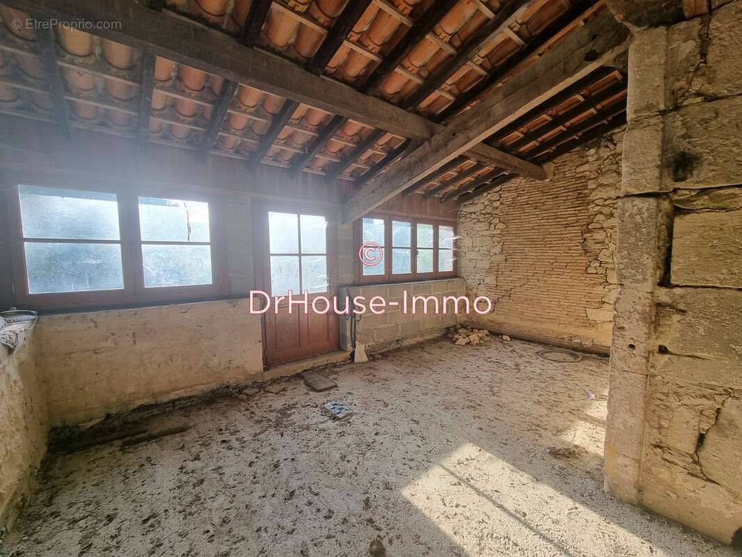 Maison à SAINT-MARTIN-DE-VILLEREAL