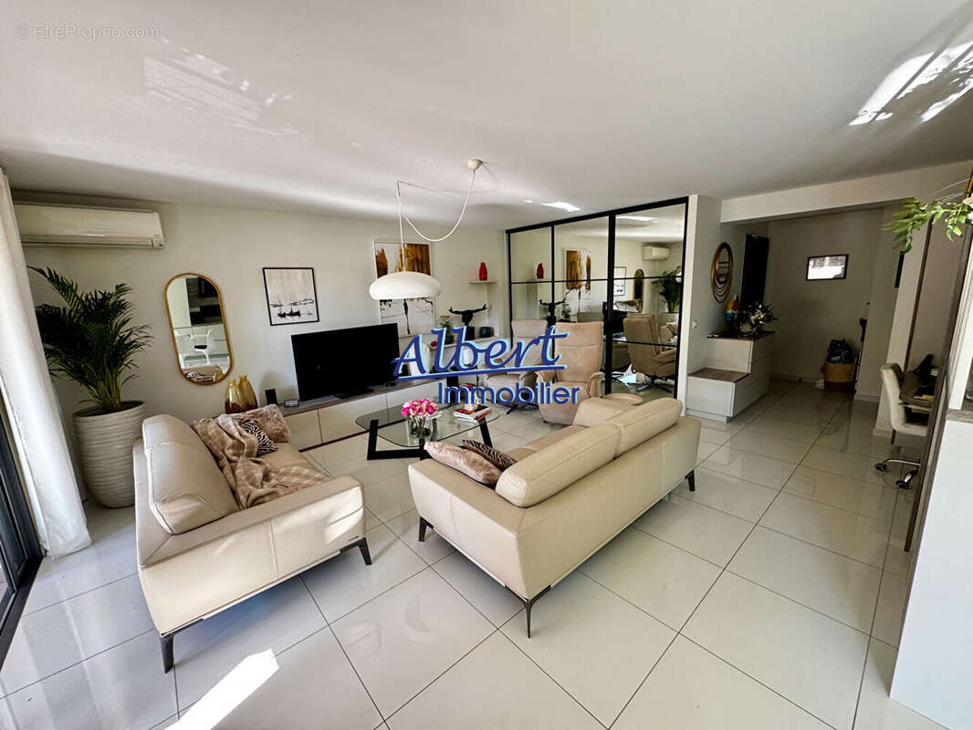 Appartement à SANARY-SUR-MER