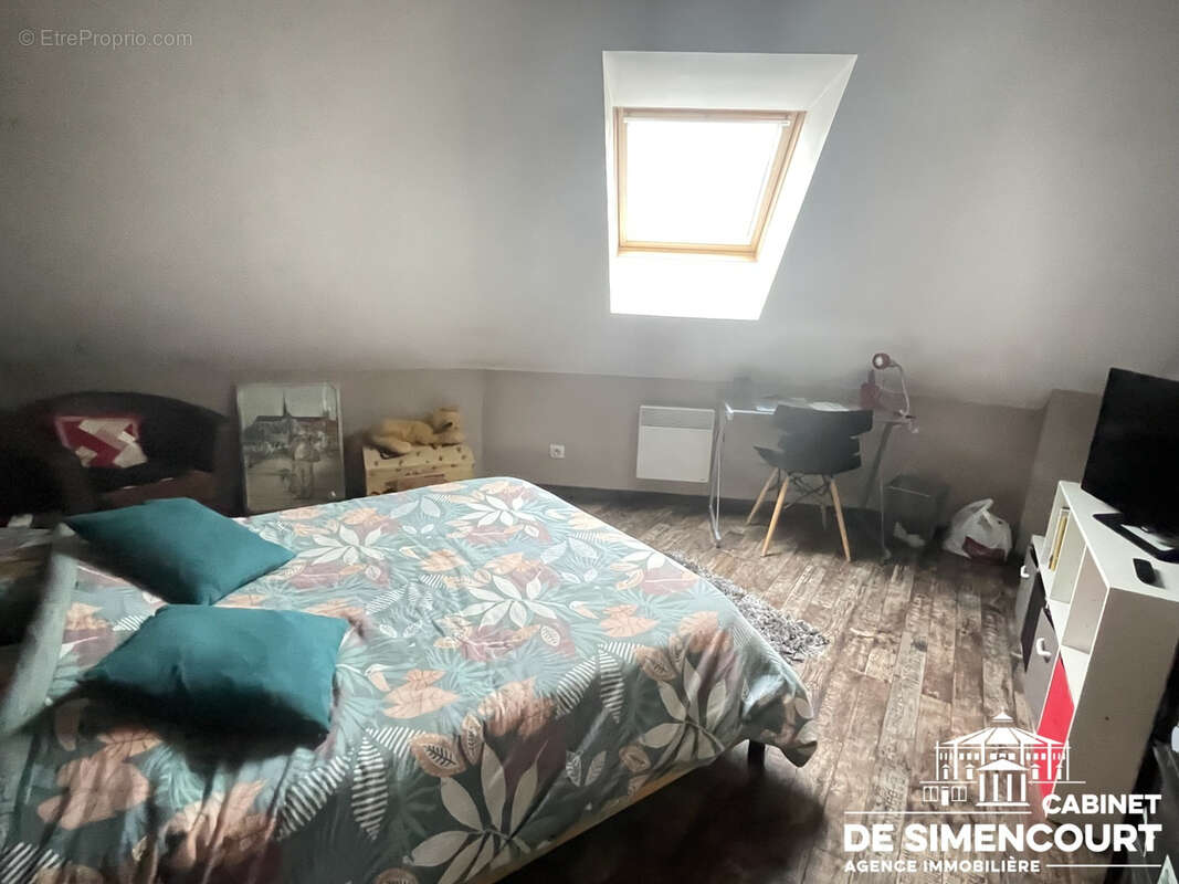 Maison à SAINS-EN-AMIENOIS