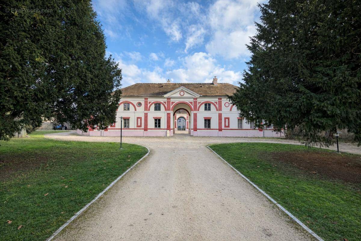 Appartement à MORIGNY-CHAMPIGNY