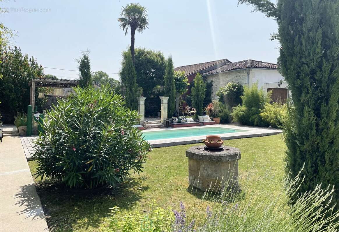 Longerede du xixème de 580m² sur une parcelle de 2295 m² - photo 3