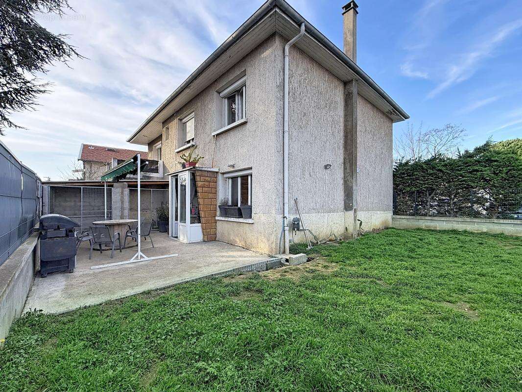 Appartement à GRIGNY