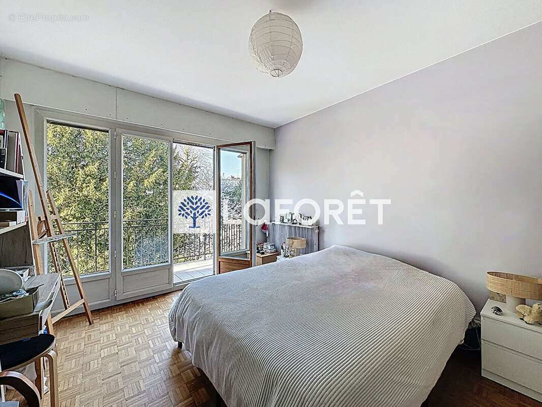 Appartement à SAINT-NOM-LA-BRETECHE