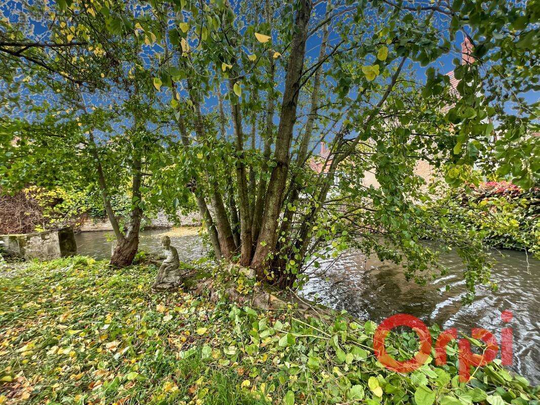 Maison à SAINT-AMAND-MONTROND