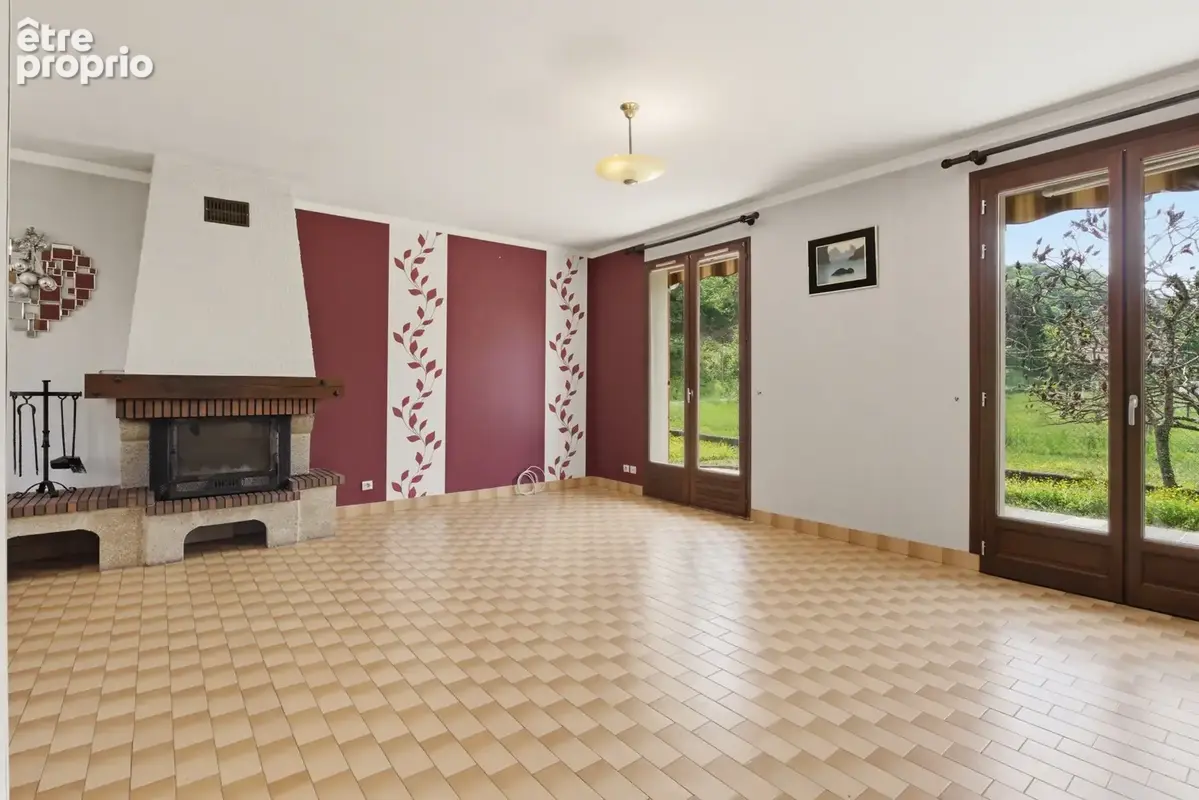 Gieres - Ensemble immobilier composé de deux maisons - photo 2