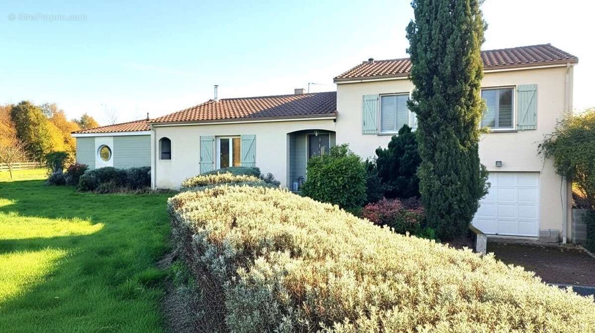 Maison à CHARROUX