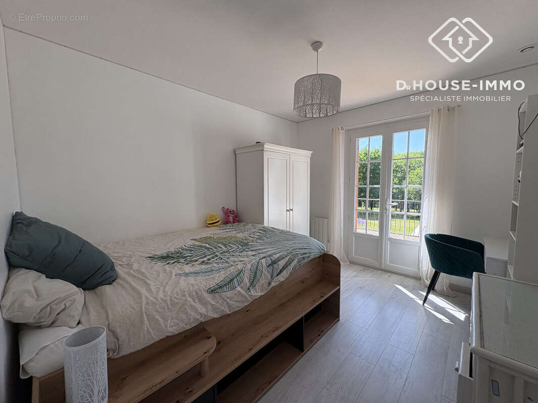 Maison 140 m² à Bourdeilles  - photo 9