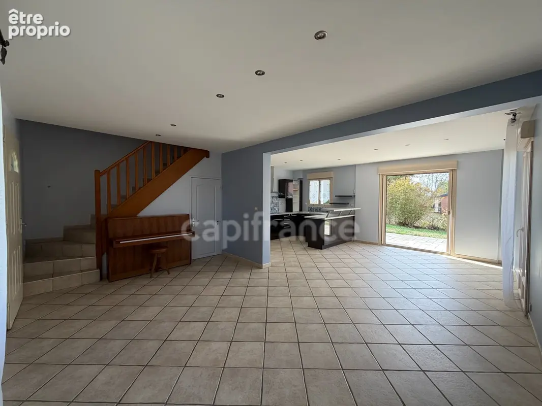 Maison à vendre 5 pièces de 91 m2 SAINT GEORGES SUR BAULCHE (89) 3 Chambres Garage Terrain Terrasse - photo 3
