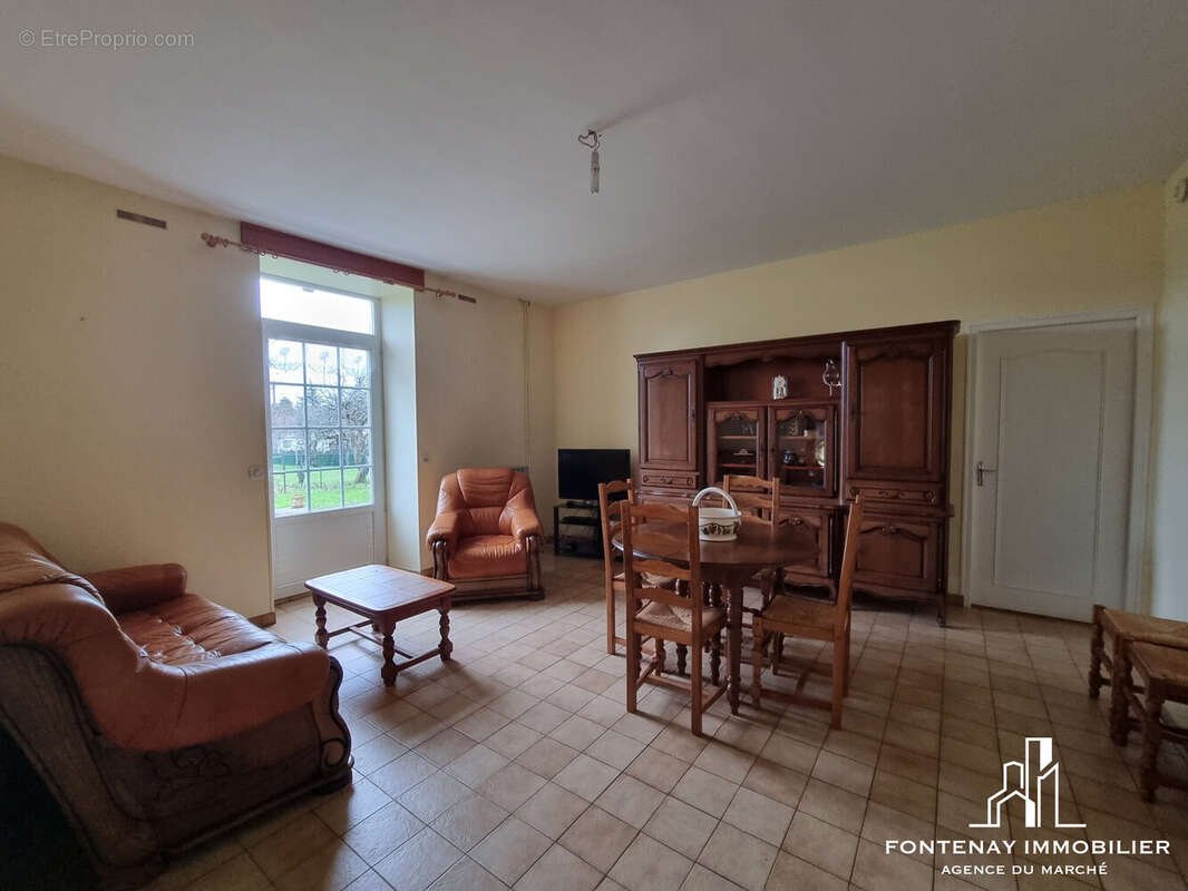 Maison à FONTENAY-LE-COMTE