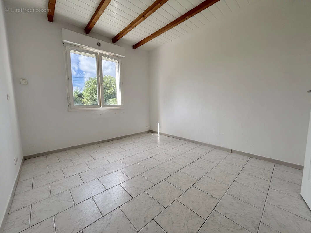 Maison à CORME-ROYAL