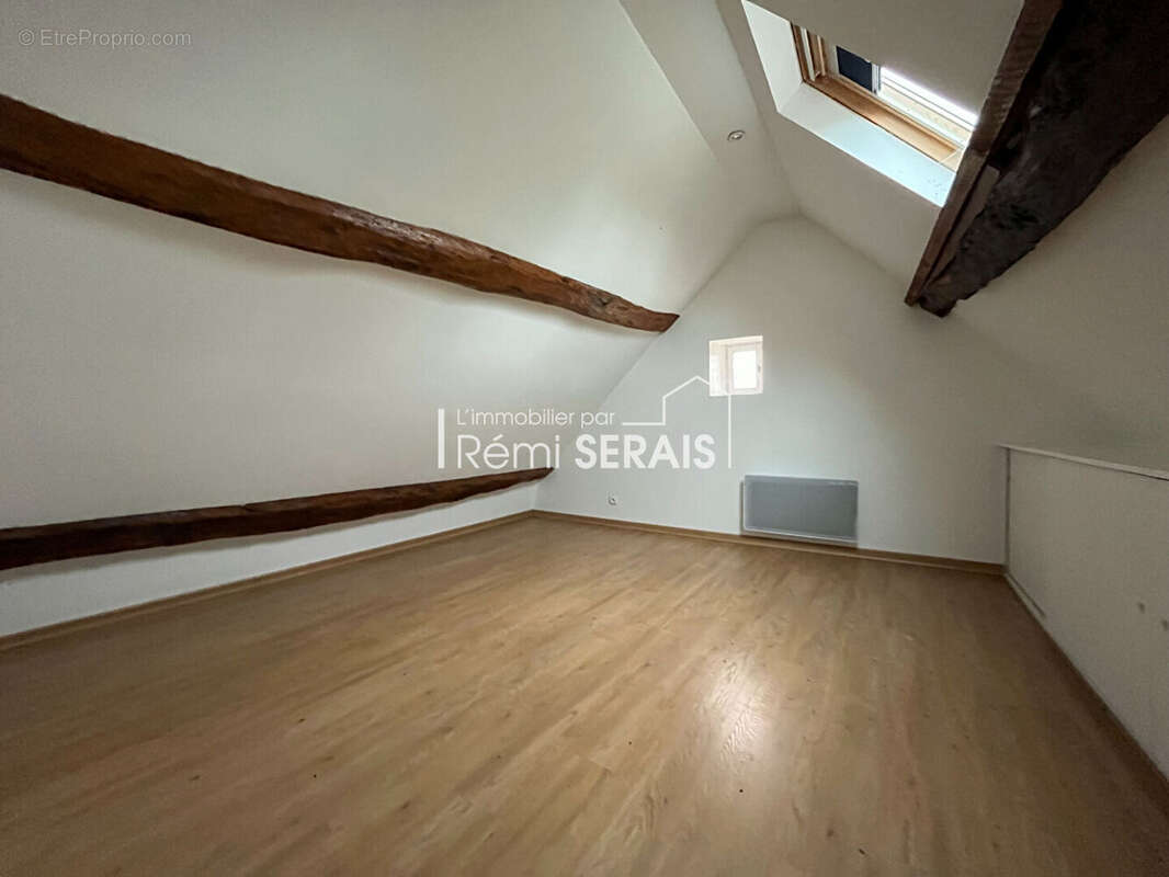 Maison à SAINT-CYR-DU-BAILLEUL