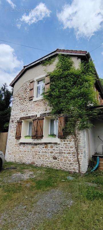 Maison à MAZERES-LEZONS