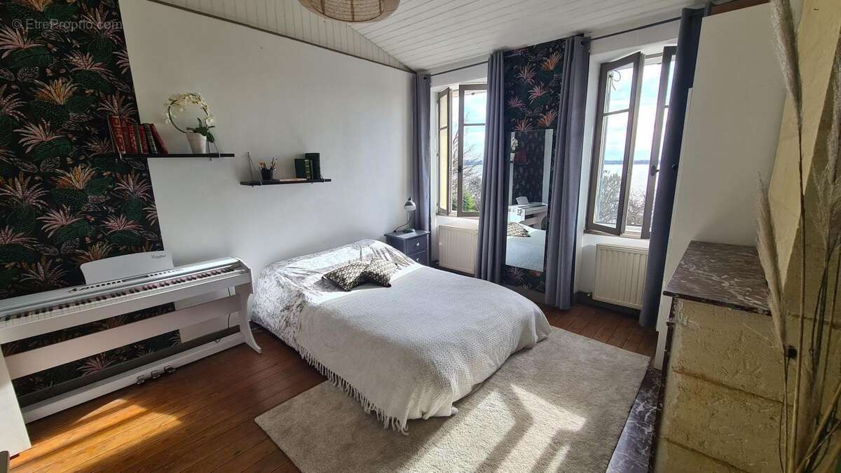 Maison à BAYON-SUR-GIRONDE