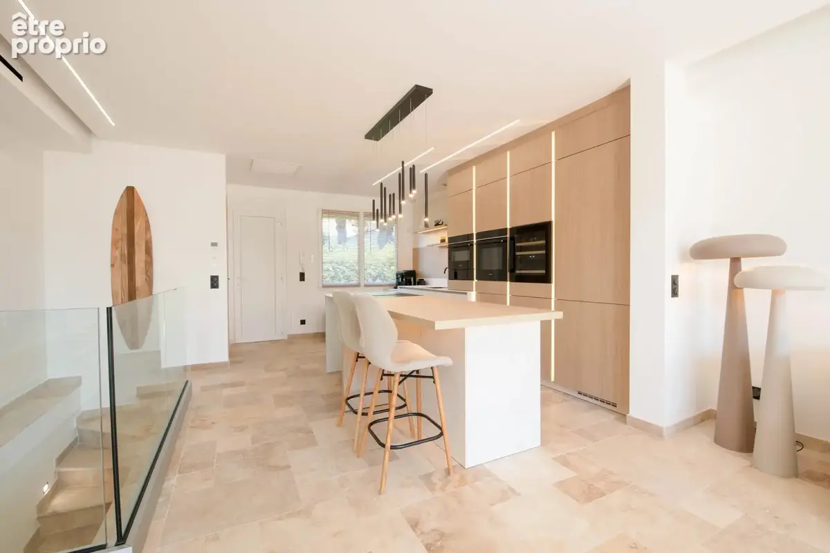 Coup de cœur – mazet rénové 87 m² – centre des issambres – aperçu mer - photo 4