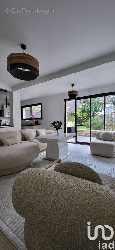 Photo 1 - Maison à VELIZY-VILLACOUBLAY