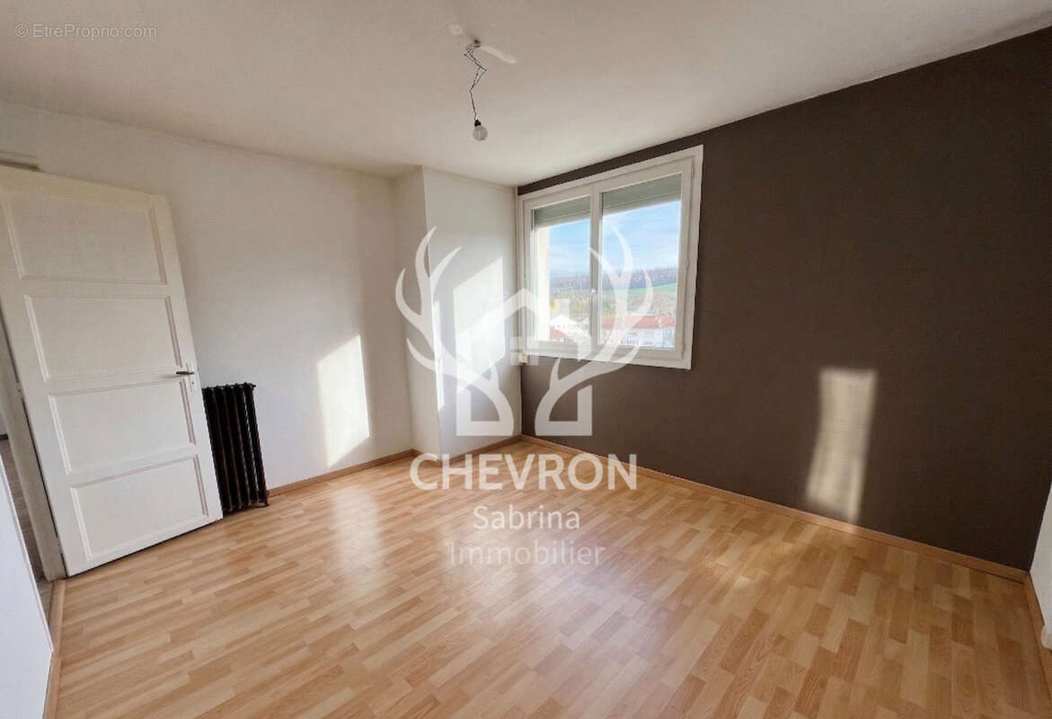 Appartement à CHARLEVILLE-MEZIERES