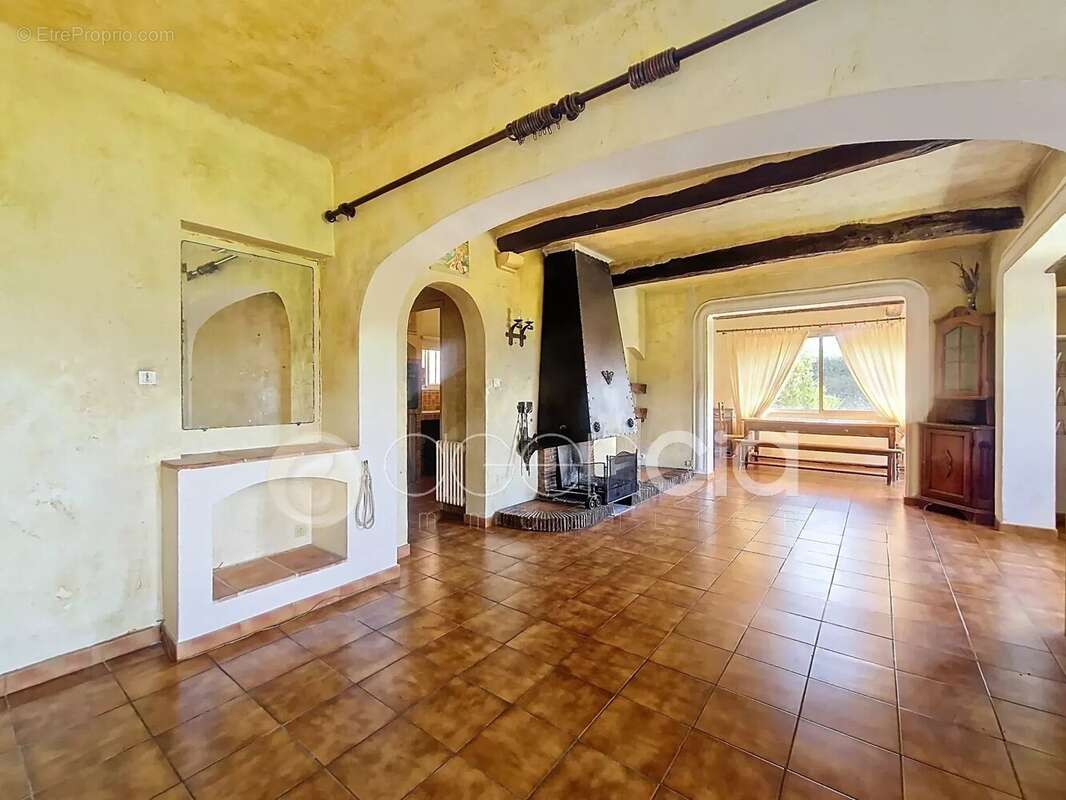 Propriété de 214 m² à PLASCASSIER, idéalement agencée  pour un projet de regroupement familial - photo 8