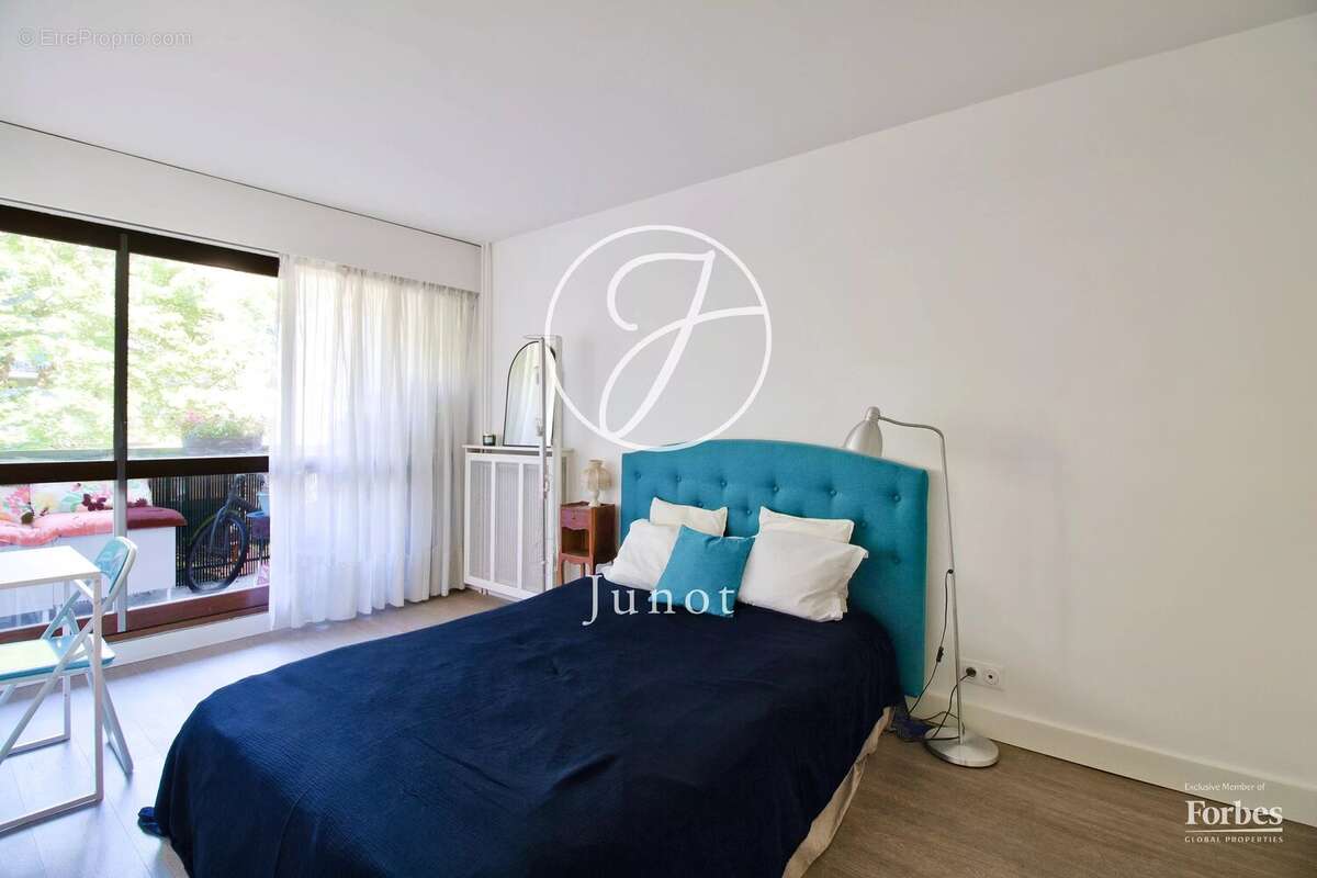 Appartement à LE MESNIL-LE-ROI