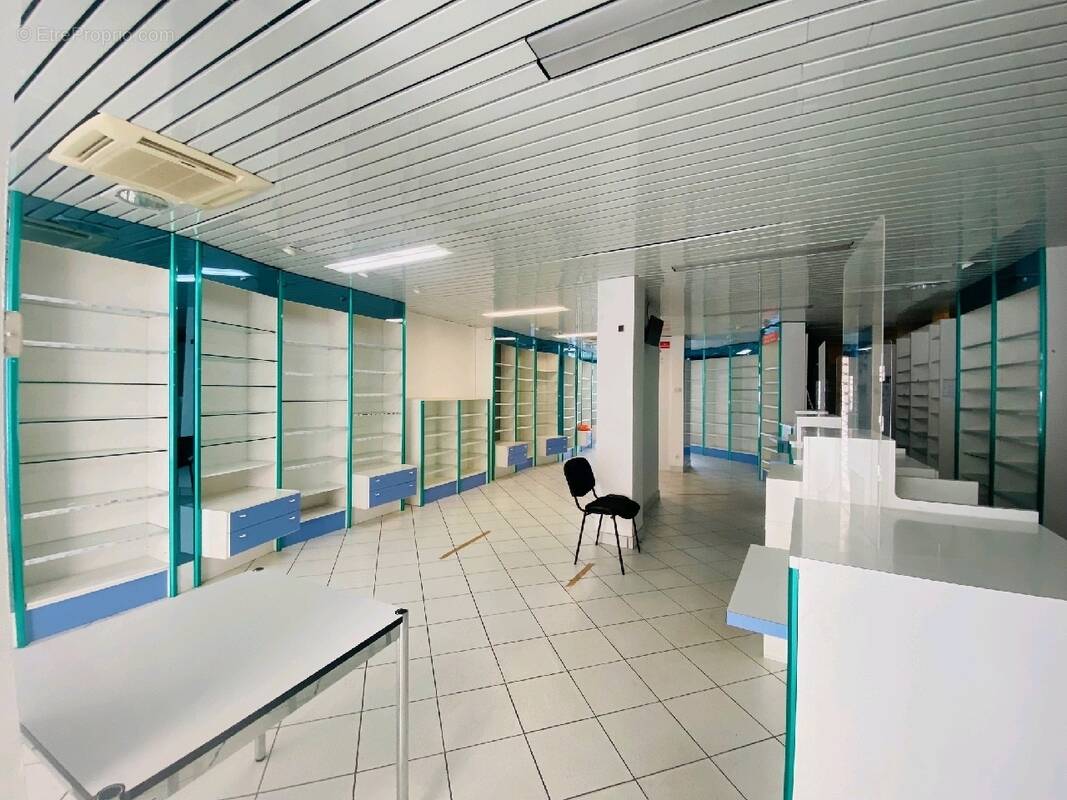 Commerce à GAILLARD