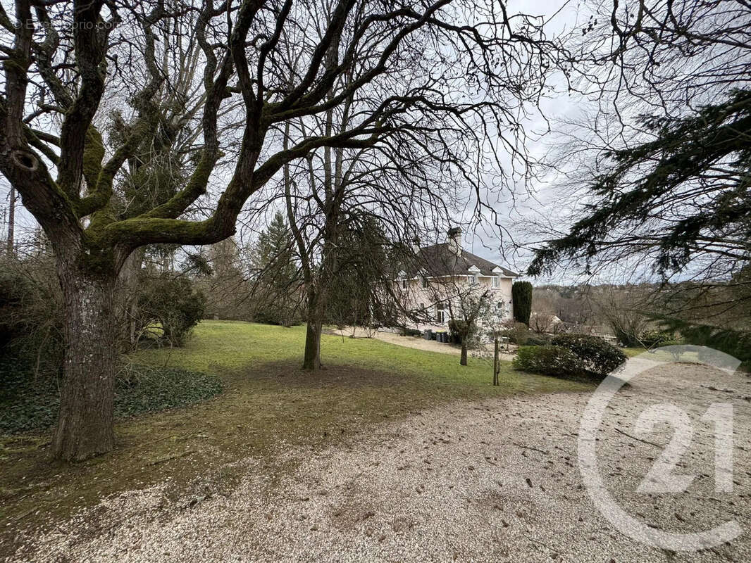 Maison à SAMOIS-SUR-SEINE