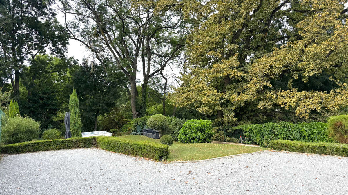 Maison à FRANCHEVILLE