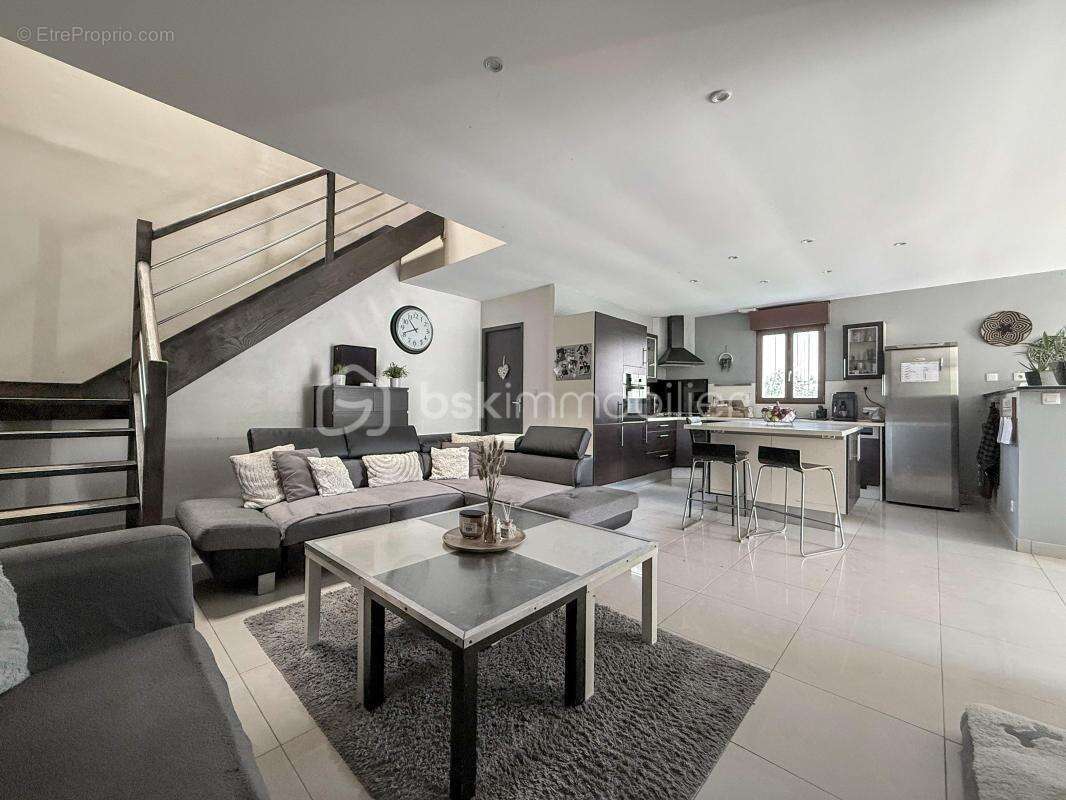 Maison à SAINT-PATERNE-RACAN