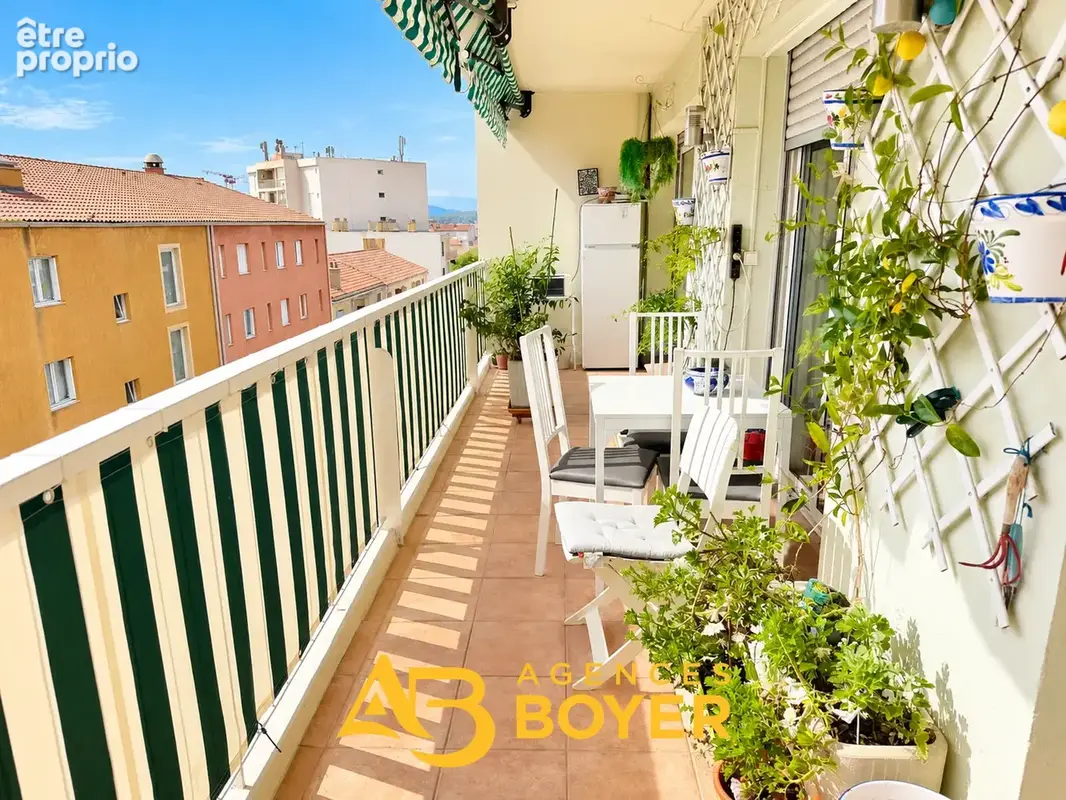 Toulon   Appartement T3 82 m2 avec ascenseur terrasse 16 m2, parking et cave - photo 3