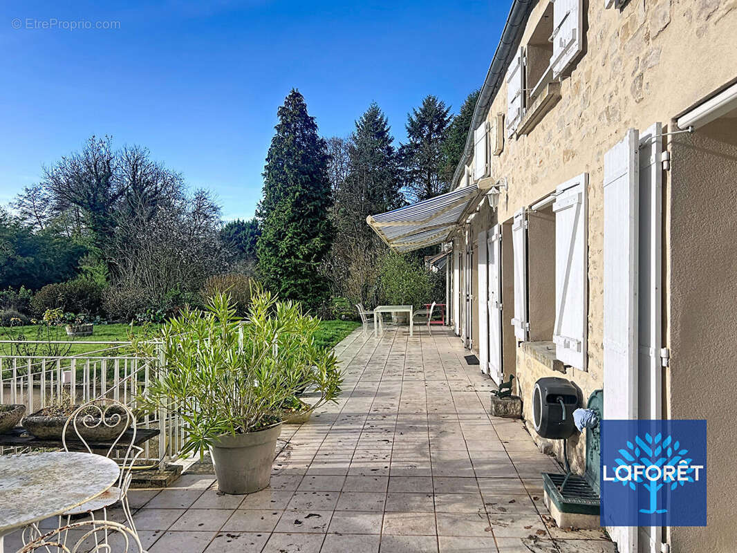 Maison à GUIGNEVILLE-SUR-ESSONNE