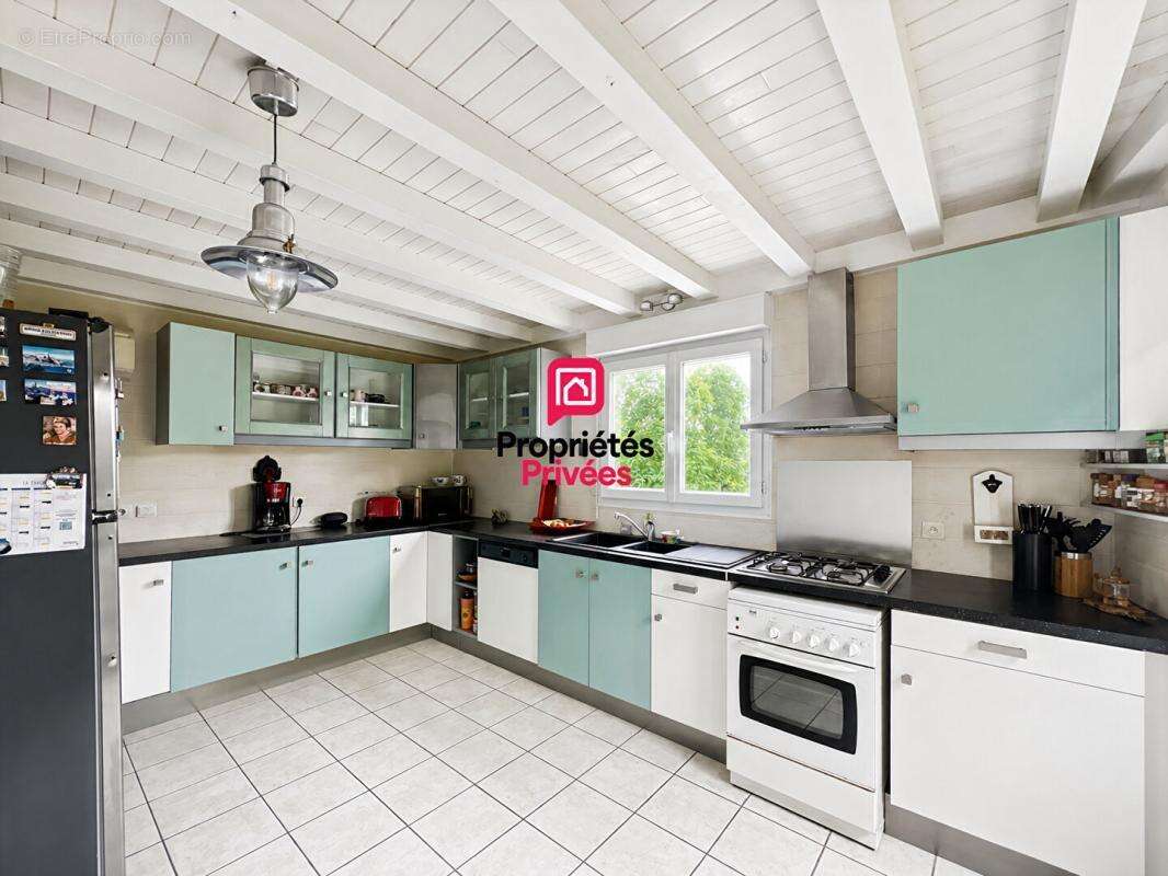 Maison à ossature bois avec vue et sous-sol complet, terrain de 3 800 m² - photo 8
