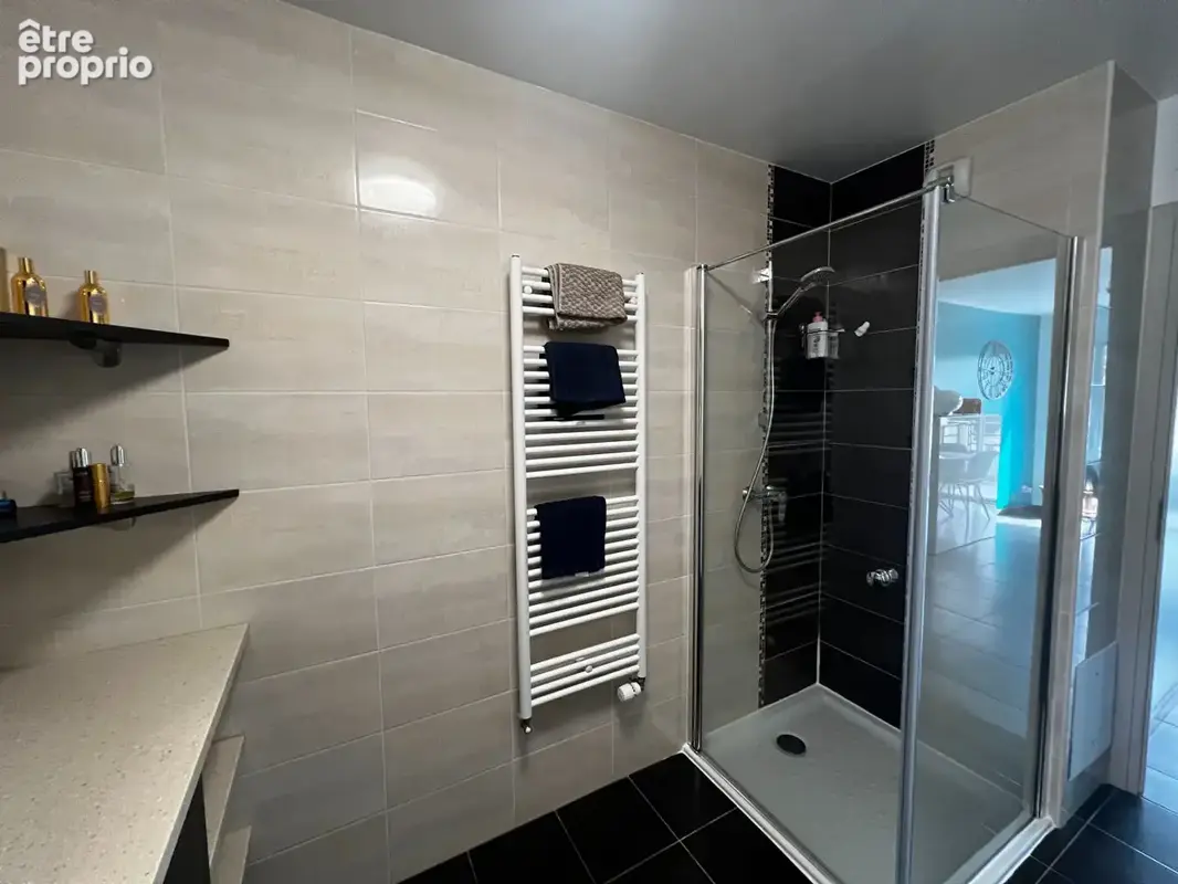 Appartement 80m² à janneyrias - photo 5