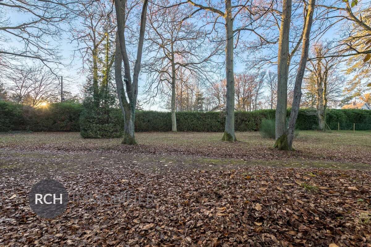 Terrain à GROSROUVRE