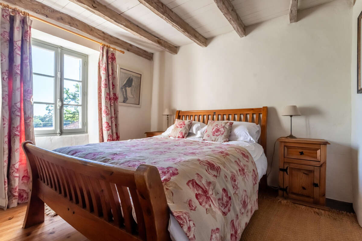 Maison de campagne avec piscine et grange - photo 38
