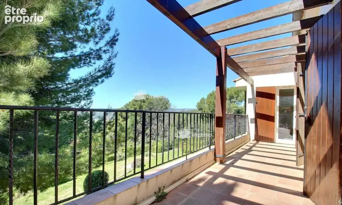 Le Castellet  Propriété de caractère au potentiel exceptionnel, au coeur d'un écrin de nature - 860 000 euros - photo 8