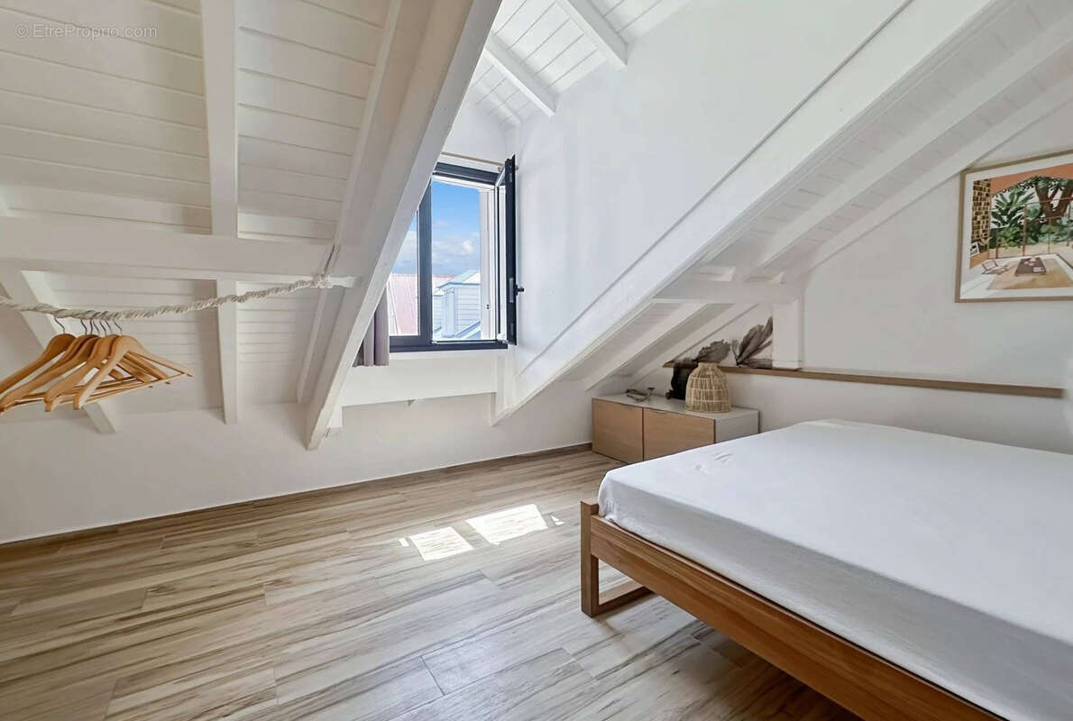 Superbe T3 à la Baie Orientale en première ligne  vue mer - photo 10