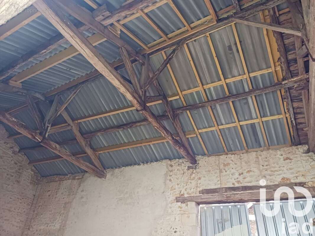 Maison 40 m² à Saint-Secondin  - photo 2