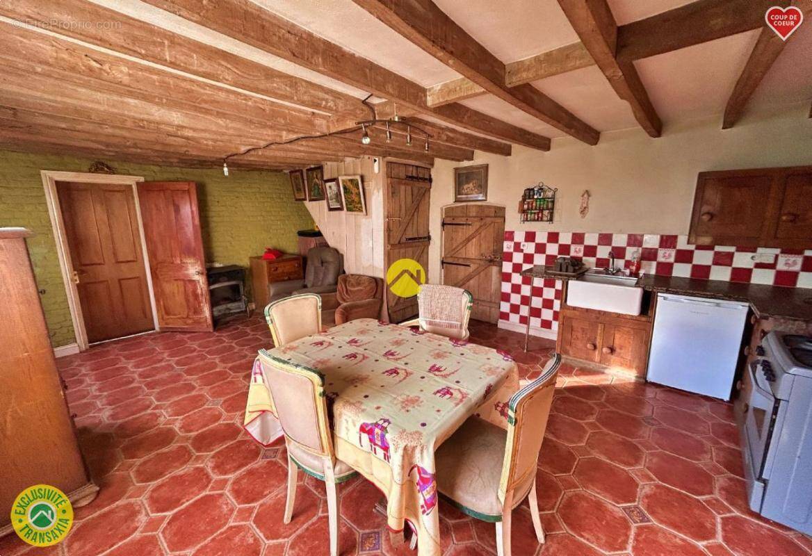 Maison à FRUGES