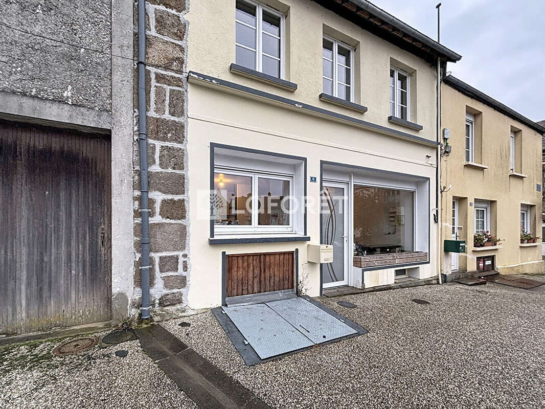 Maison à BELLOU-EN-HOULME