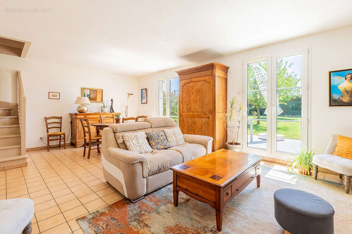 Maison à VILLEJUST