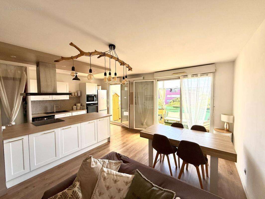 Appartement 65 m² 2 chambres terrasse garage et piscine - photo 2