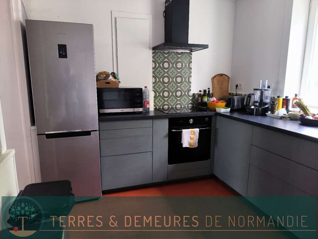 Proche des commerces, au calme, belle propriété tout confort sur un jardin de 3995m² - photo 3